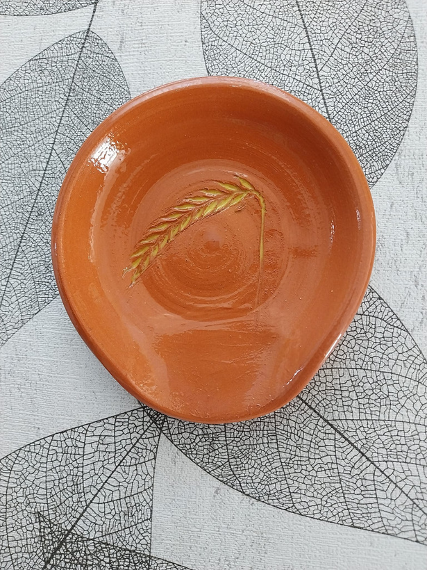 Unikati Nati, Nataša Pezdir, lončarstvo, glineni izdelki, umetniško ustvarjanje, delo z glino, glina